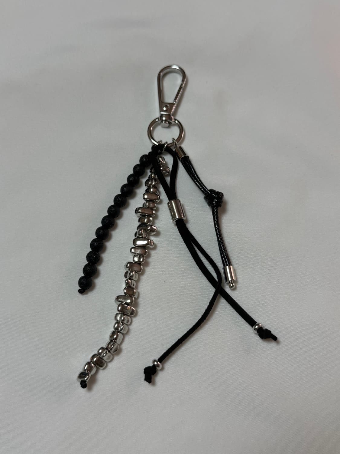 handmade 블랙 실버 믹스 스트랩 키링
 해칭룸st  상품이미지1