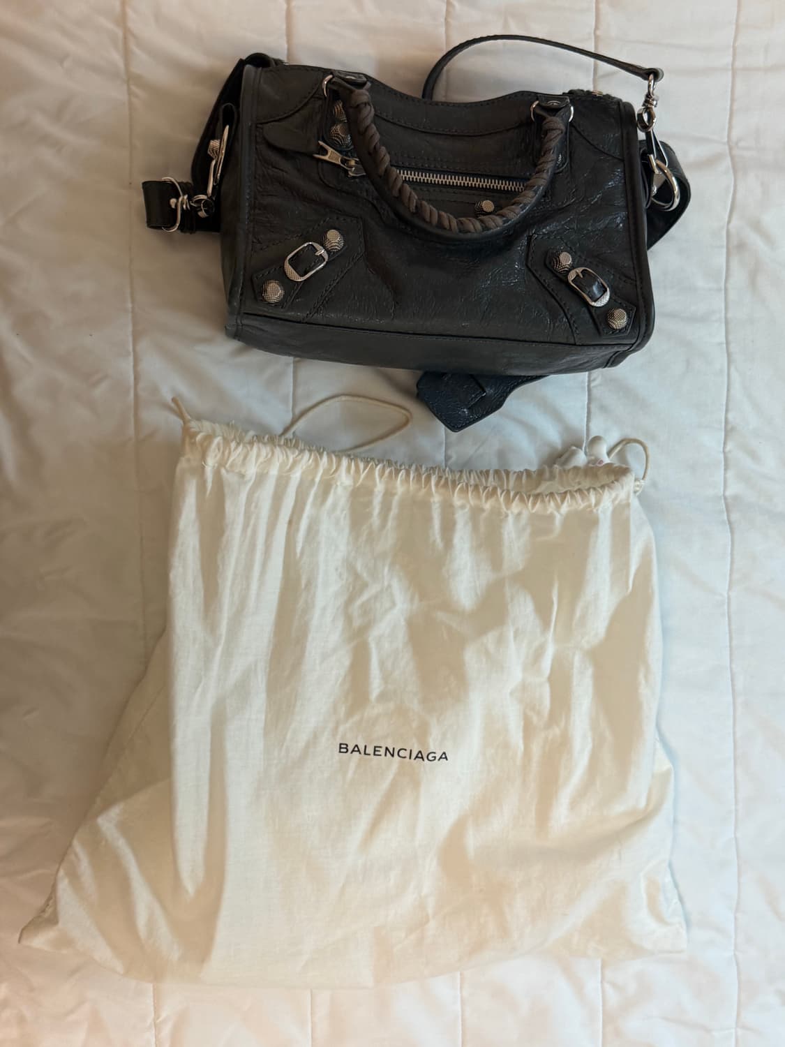 발렌시아가 모터백 팝니다 상품이미지1