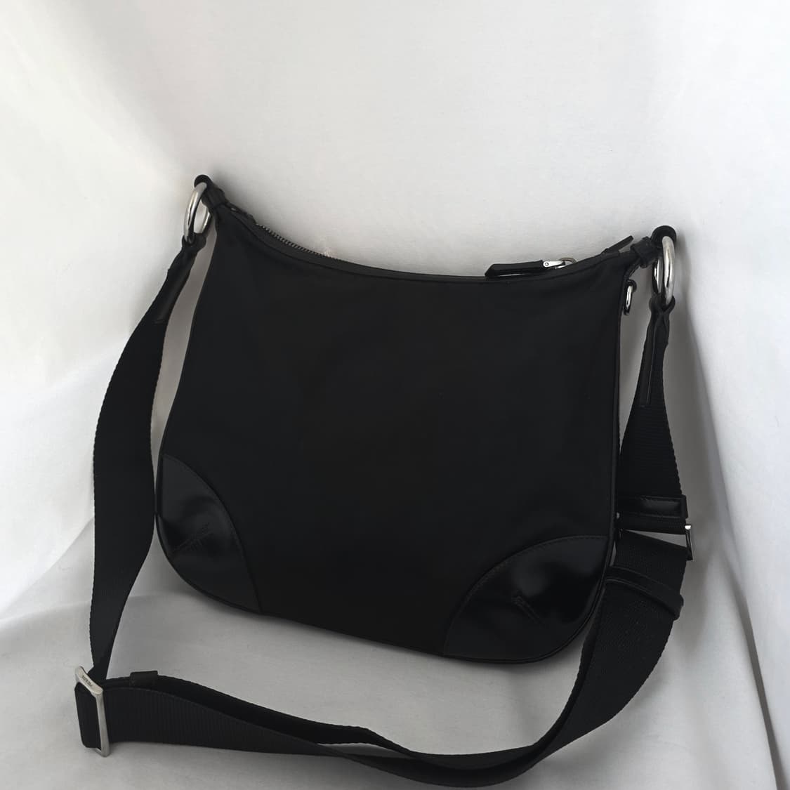 [정품 PRADA] 프라다 가죽 패치 나일론 크로스백 호보백 상품이미지3