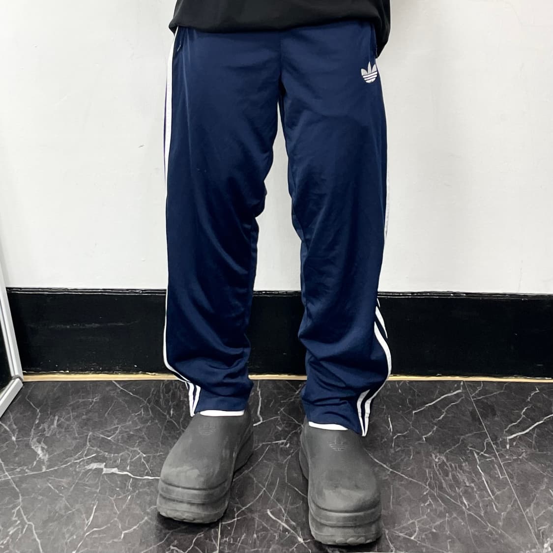 아디다스 네이비 삼선 파이어버드 미니멀 트랙팬츠 상품이미지2