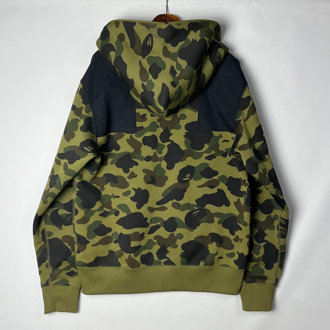 [A BATHING APE] 베이프 밀리터리 카모 패널 후드집업 상품이미지2