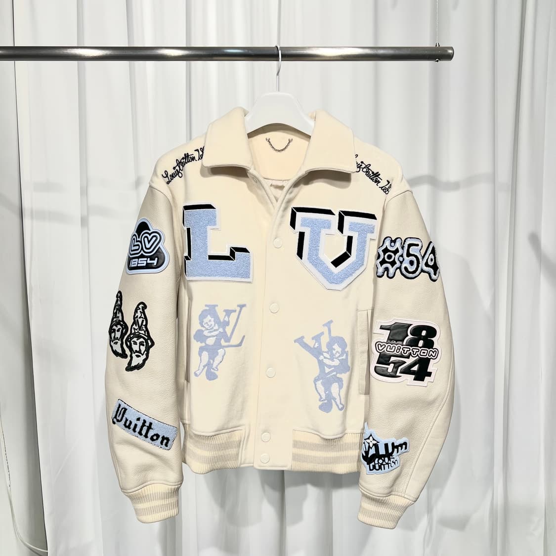 [정품] 루이비통 크림 바시티  50사이즈  상품이미지1