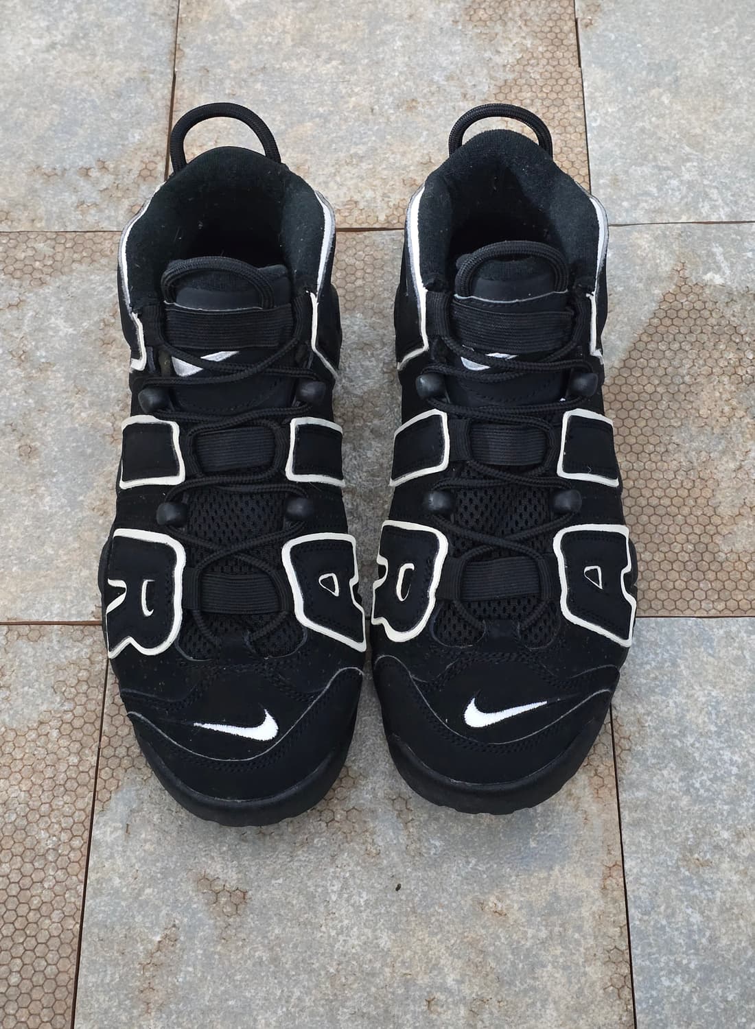 (240)나이키 에어 모어 업템포 검흰  상품이미지2