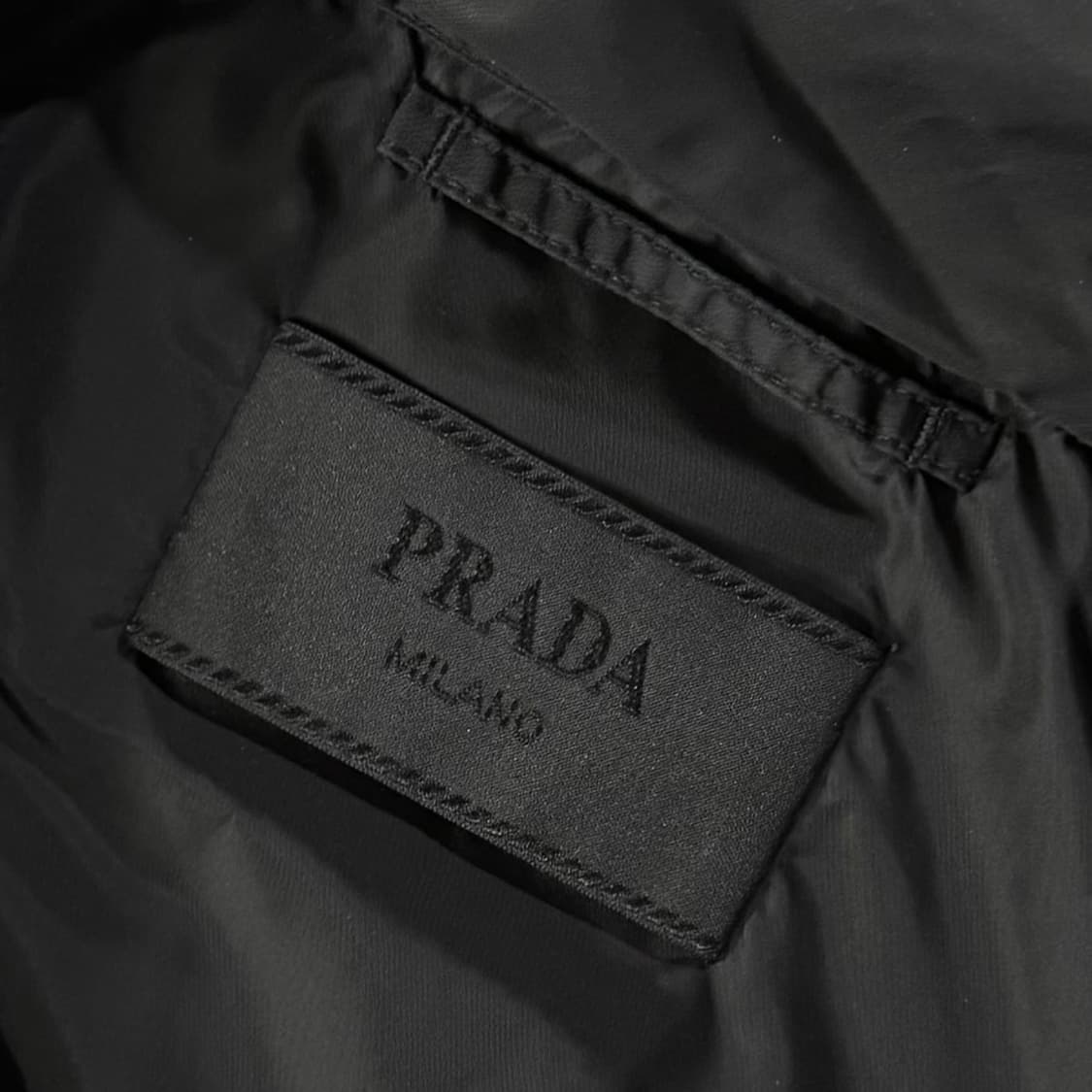 [52/당일출고]프라다 삼각로고 나일론 바람막이 상품이미지8