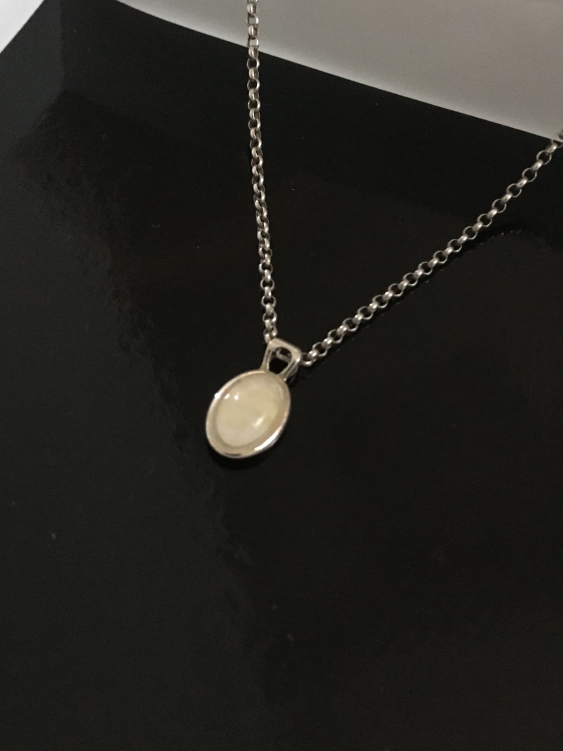 COLDFRAME MOTHER'S WHITE QUARTZ NECKLACE 상품이미지3