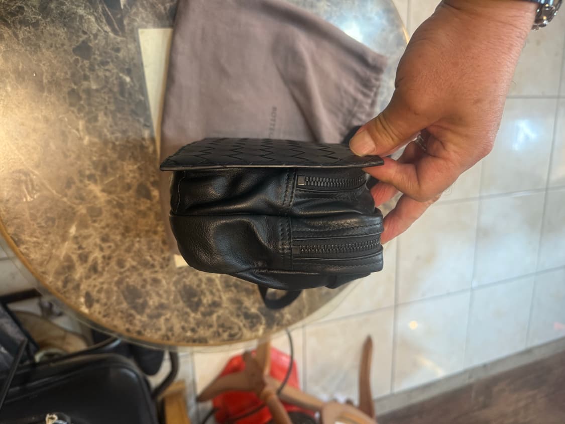 25ss 정품 보테카베네타 슬링백 팝니다 상품이미지2