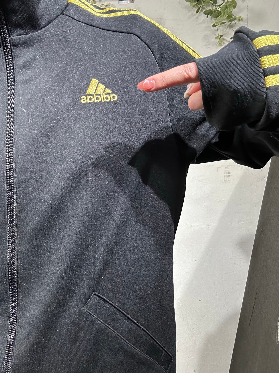 아디다스 블랙 골드 삼선 트랙탑 져지 L 상품이미지4