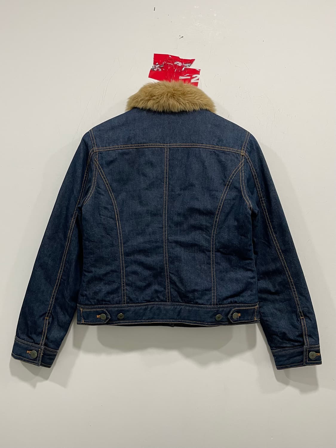 퍼 트리밍 데님 트러커 자켓 상품이미지3