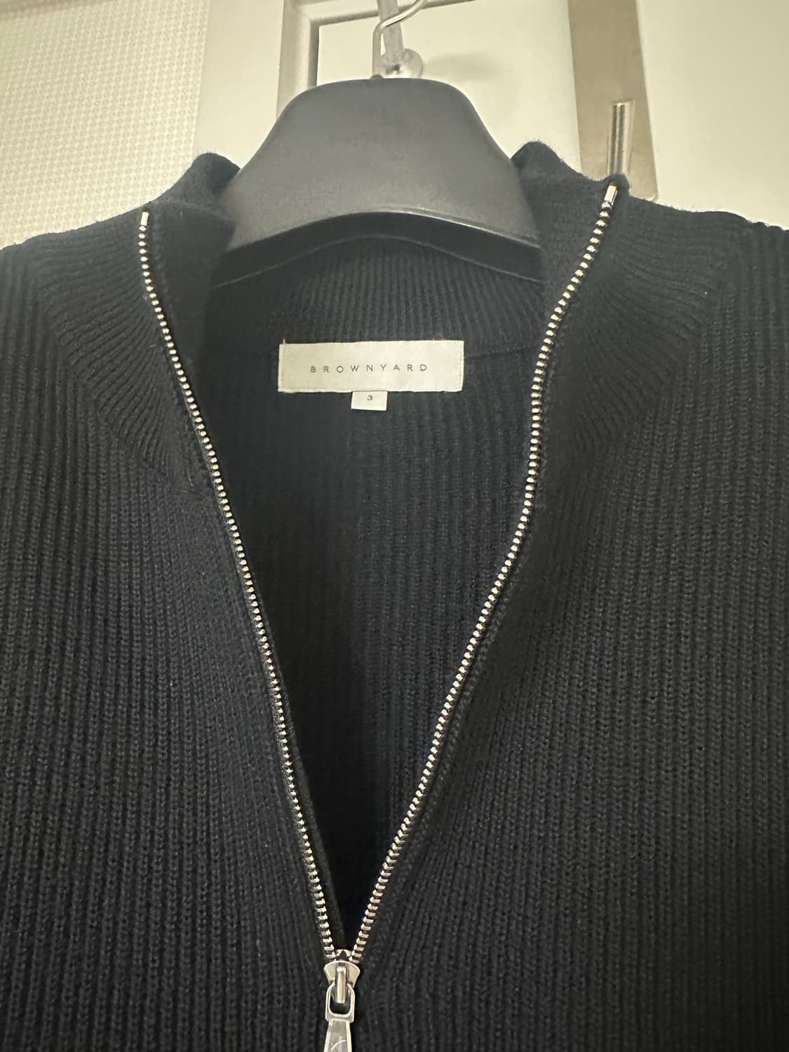 브라운야드 21fw 하프집업 니트 블랙 3사이즈 판매 상품이미지3
