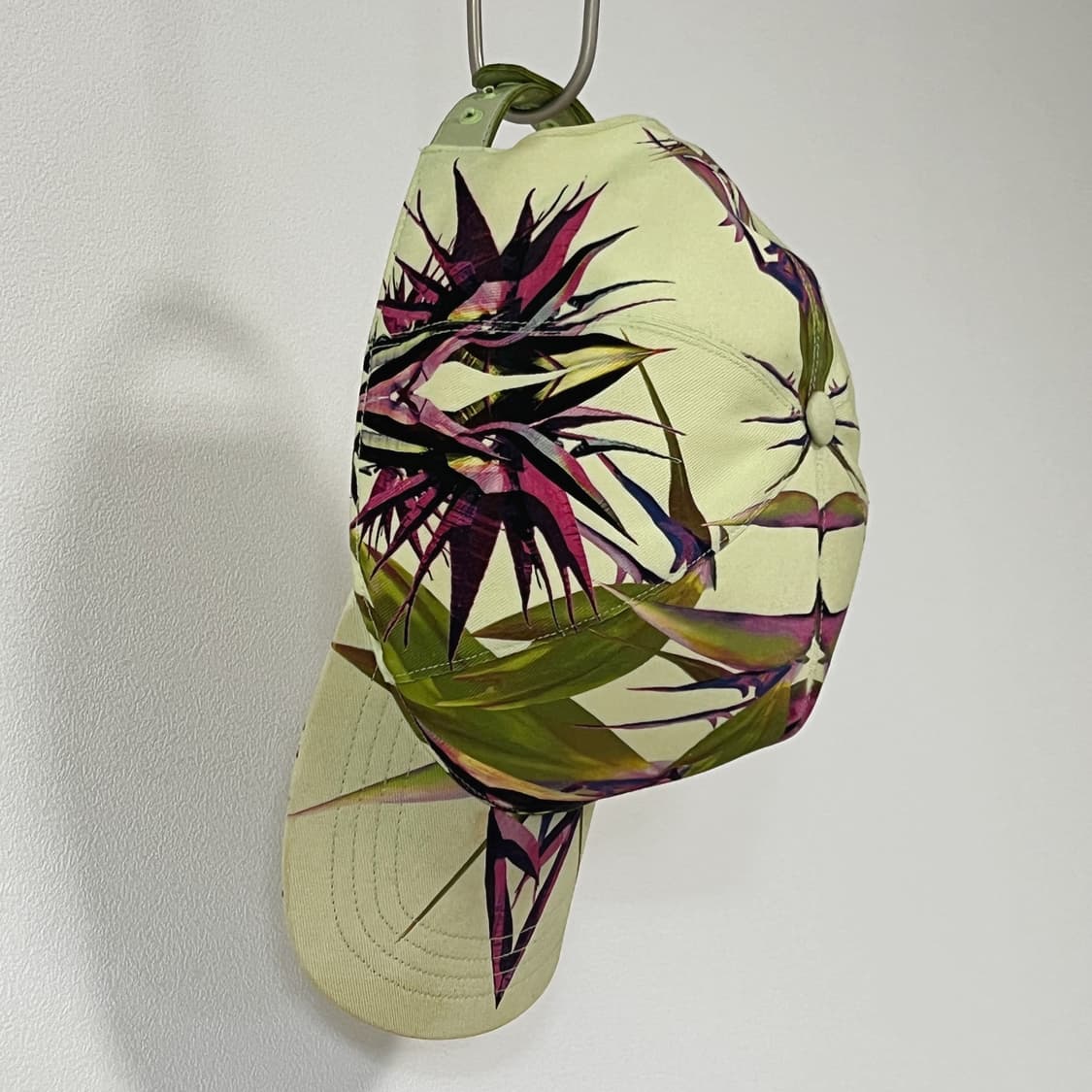 지방시 12SS 파라다이스 캡 스냅백 상품이미지3