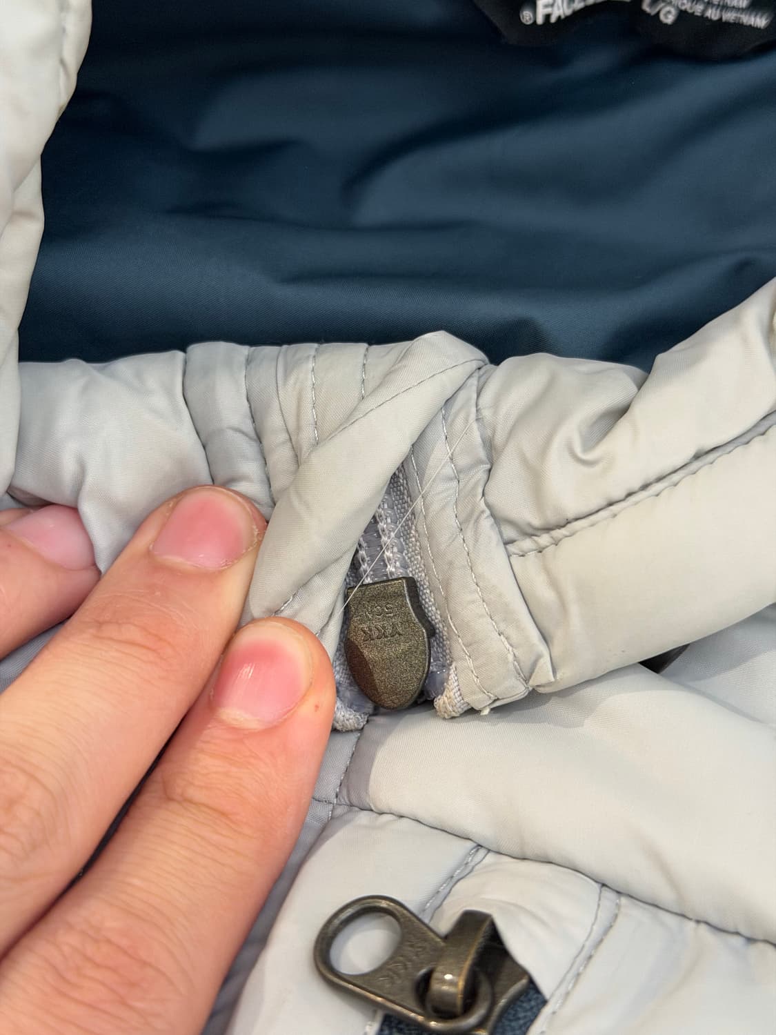 해외판) 노스페이스 550필 구스다운 경량패딩 그레이 상품이미지7