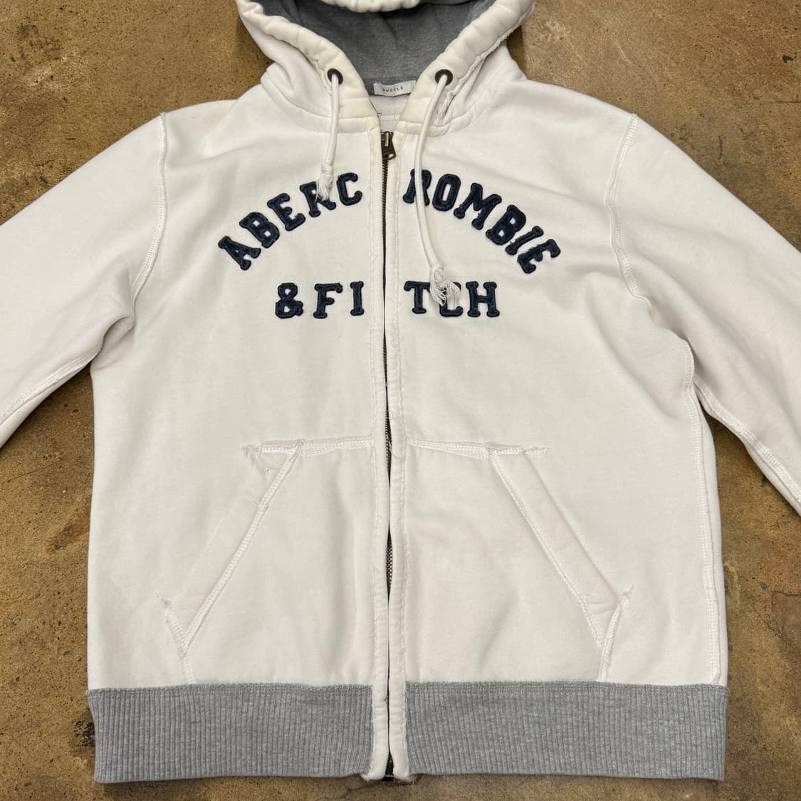 아베크롬비 화이트 그레이 후드집업 상품이미지3