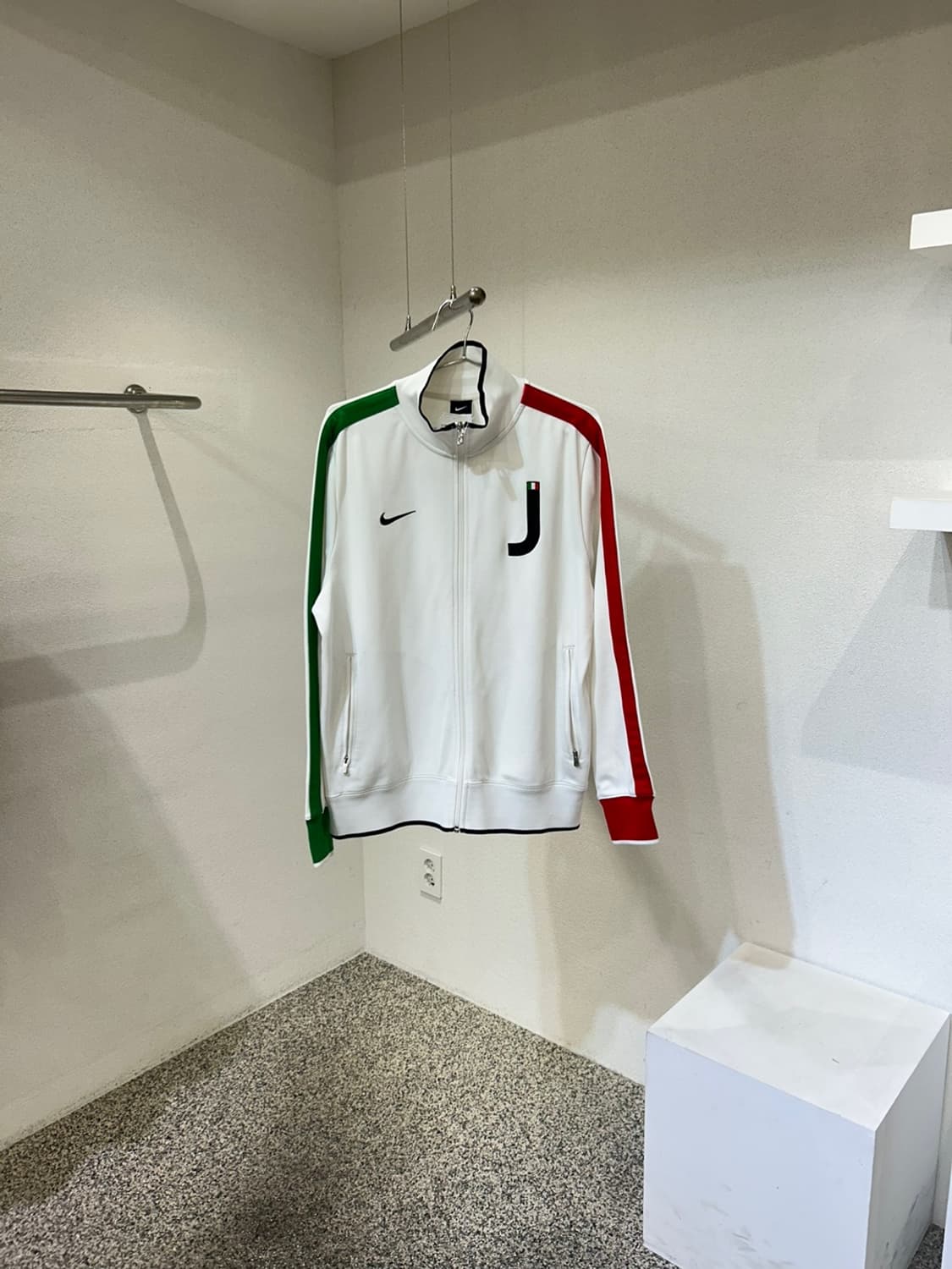 나이키 유벤투스 트랙 져지 상품이미지1