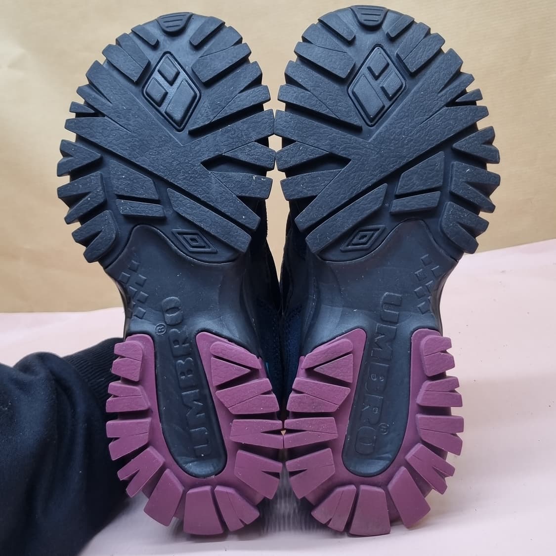 엄브로 범피 운동화 230 상품이미지3