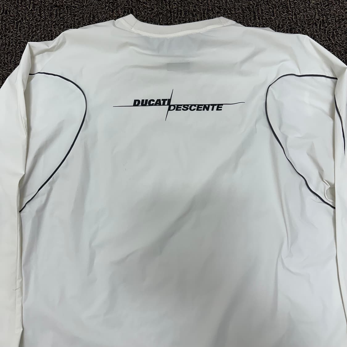 데상트 나일론 기능성 긴팔티셔츠 운동복 105(XL) 상품이미지6