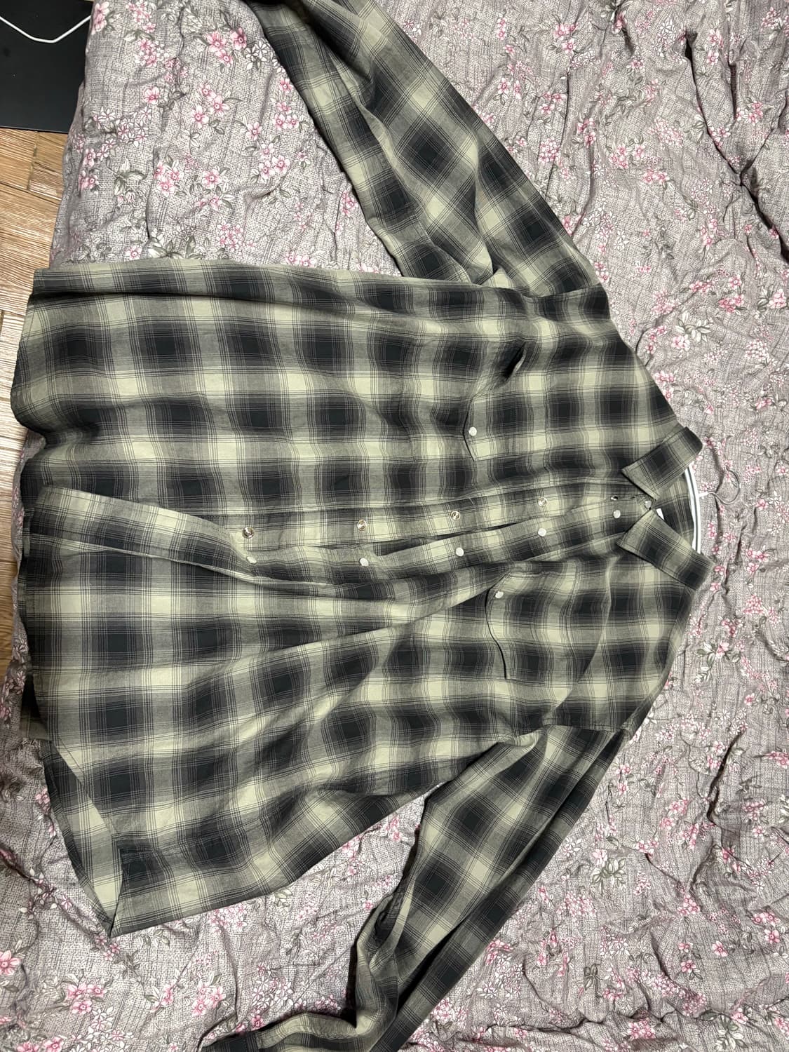 3) 폴리테루 웨스턴 셔츠(차콜 옴브레) 판매해요. 상품이미지1