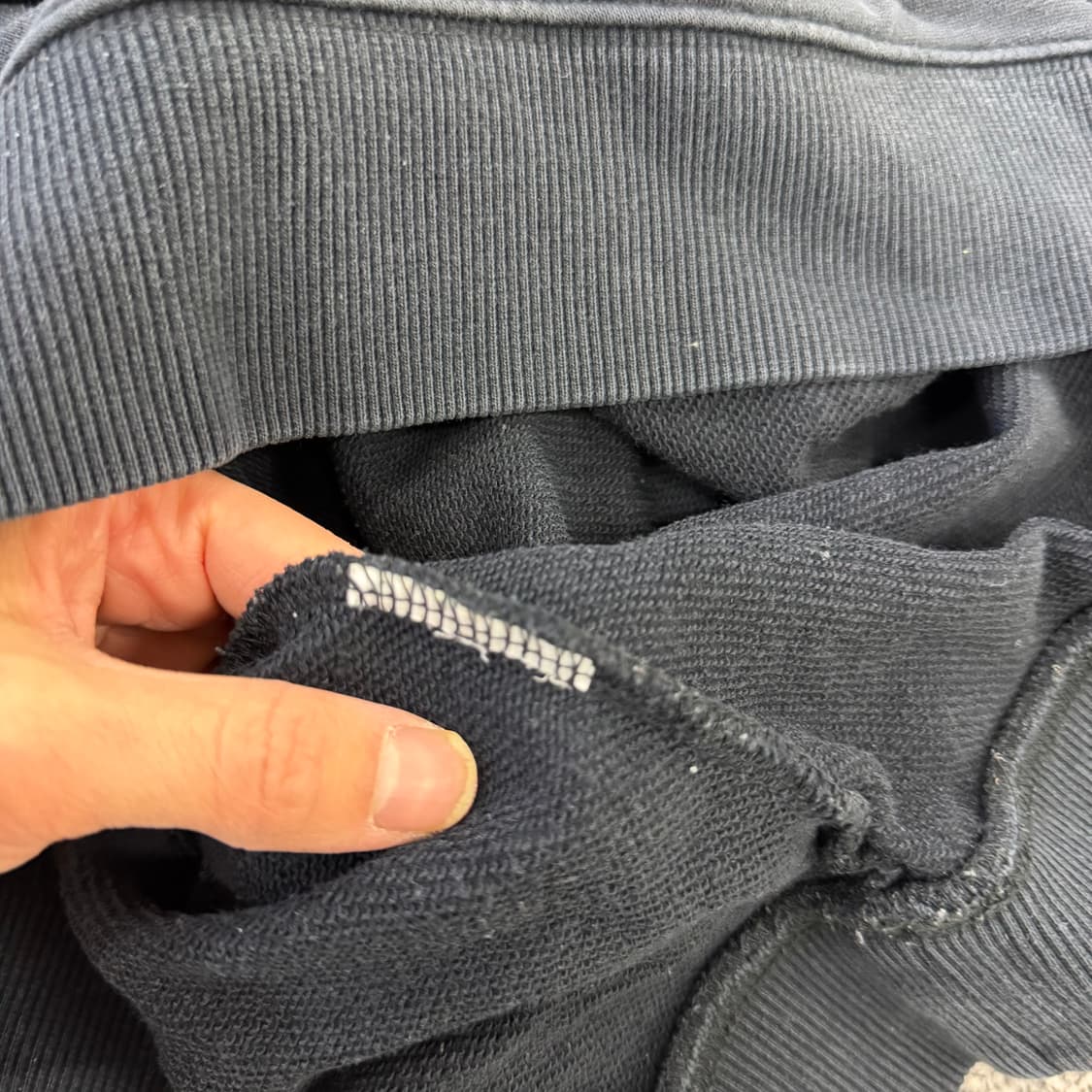 100 뉴발란스 스몰로고 맨투맨 0128H1 상품이미지4