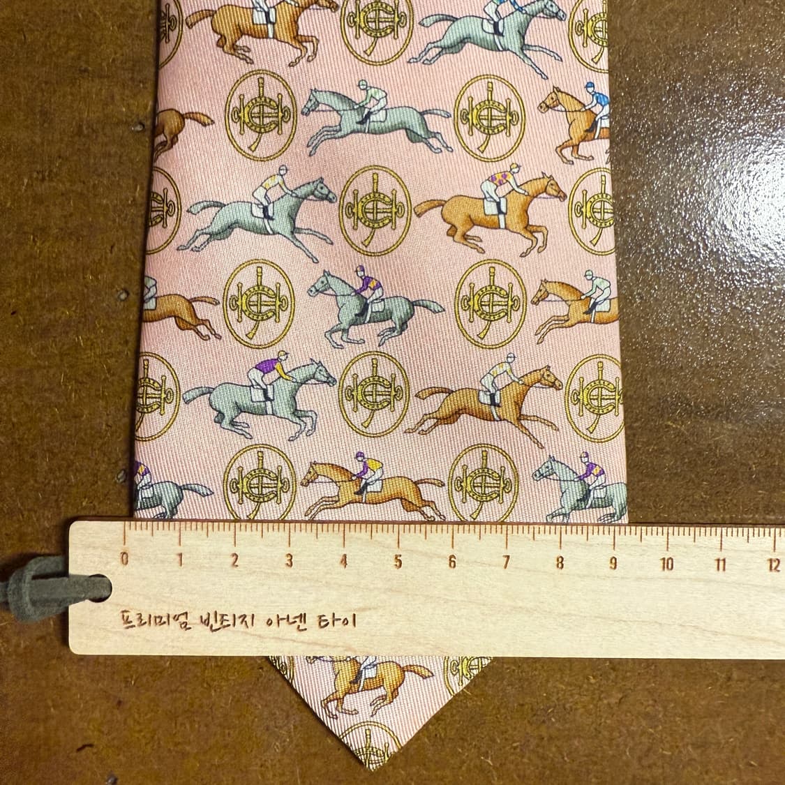 에르메스 HERMES 홍콩 자키 클럽 기수 패턴 실크 넥타이 핑크 상품이미지8