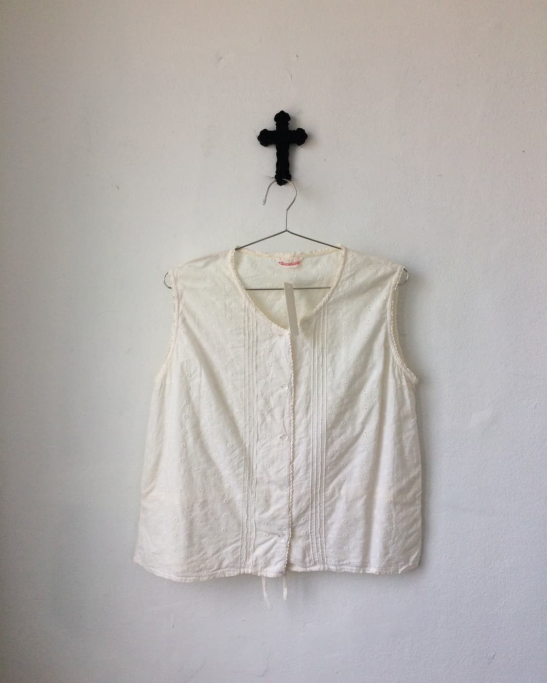 Punching pattern sleeveless 상품이미지2