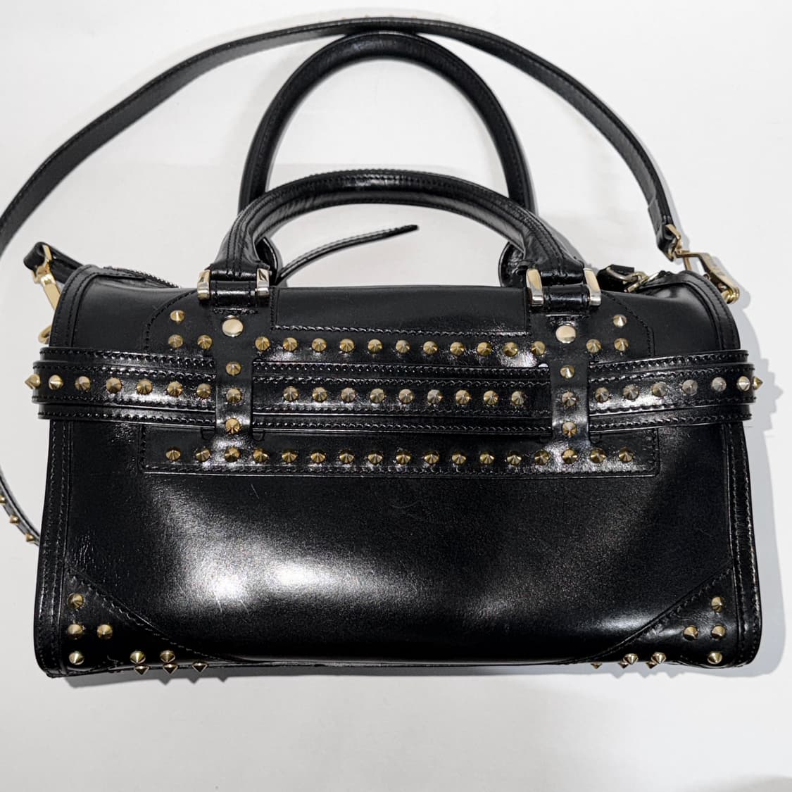 버버리 알체스터 스터드 펑크 볼링 사첼백 상품이미지8