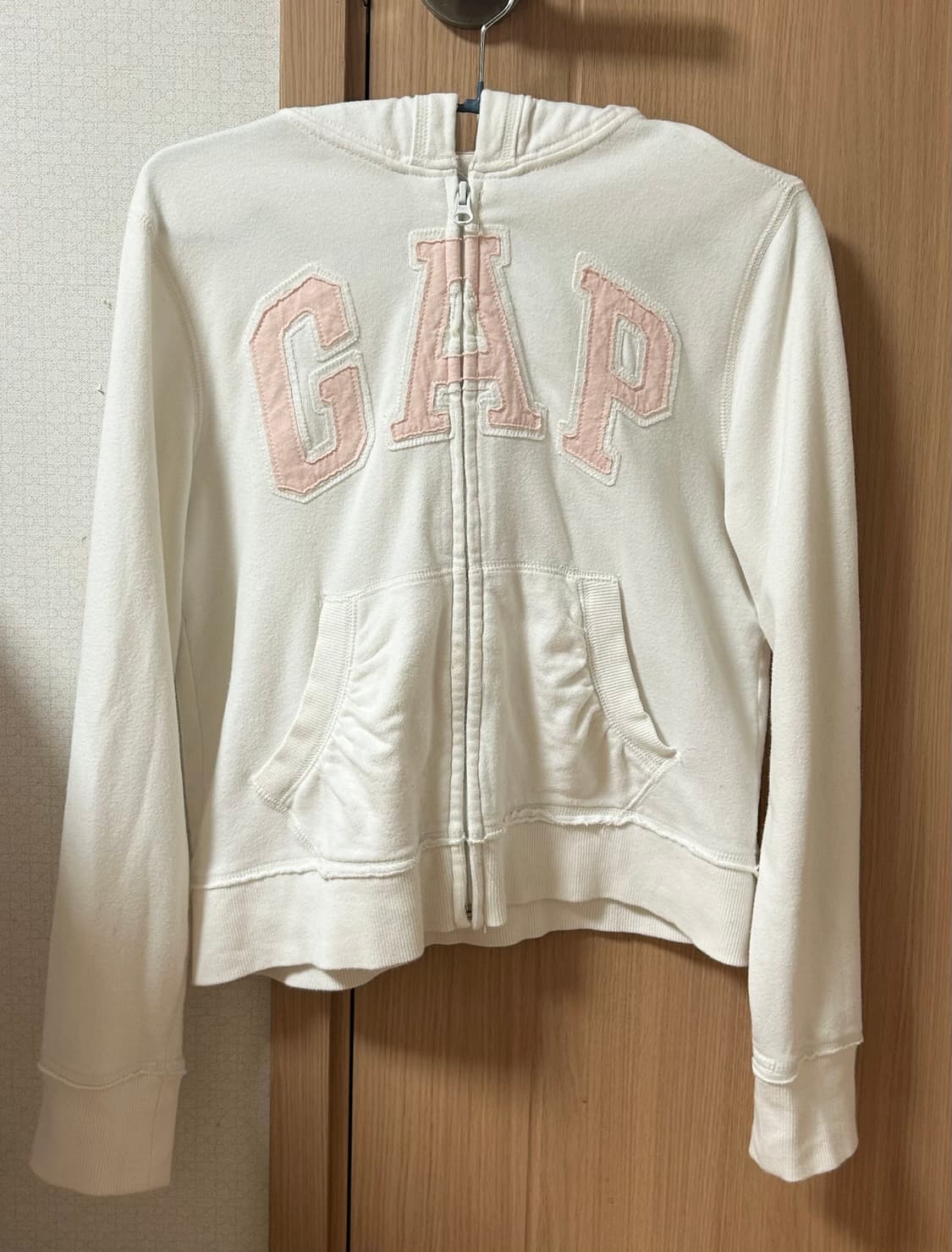 갭 화이트 핑크 후드집업 상품이미지1