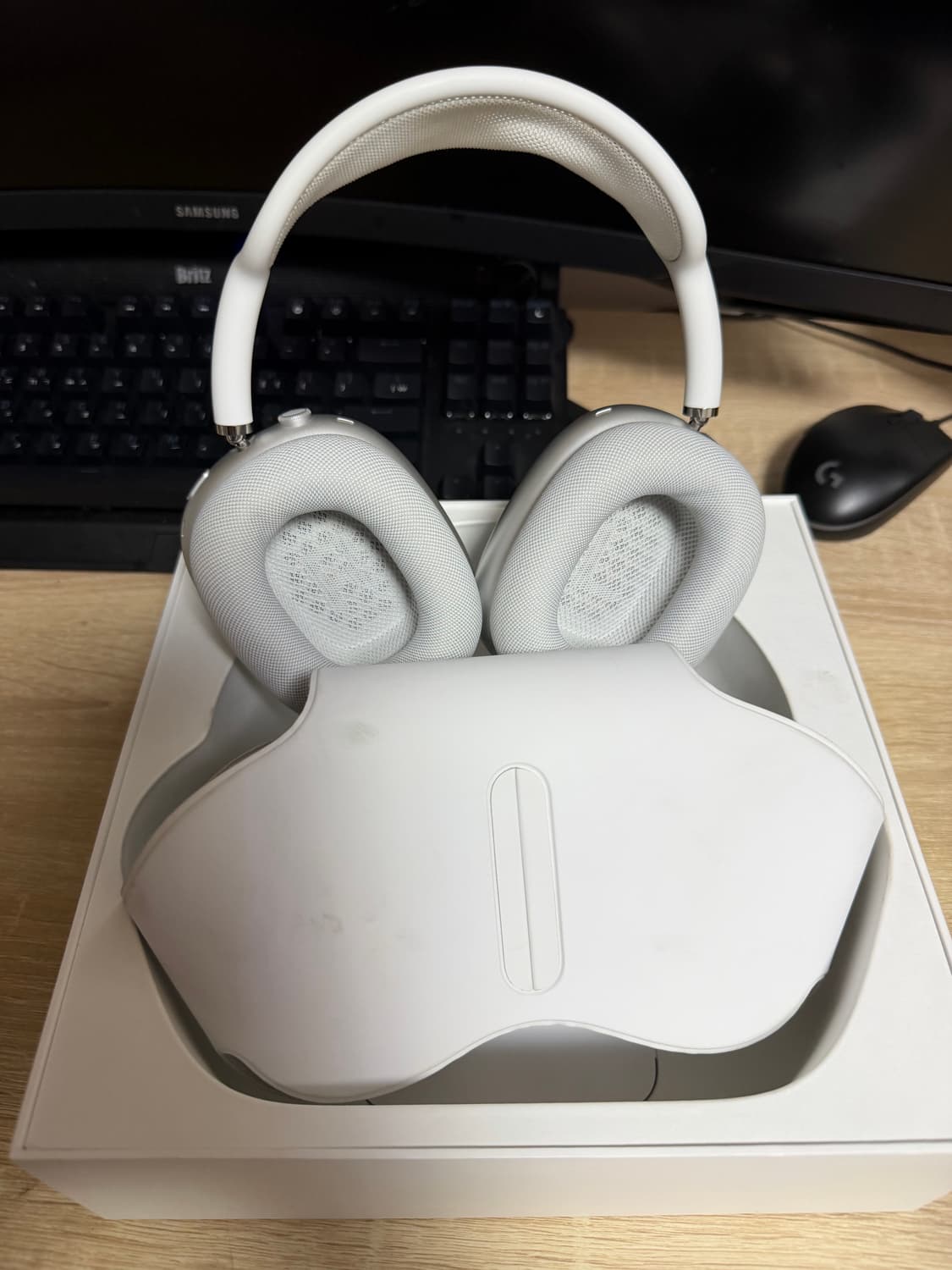 애플 에어팟 맥스 실버 상품이미지4