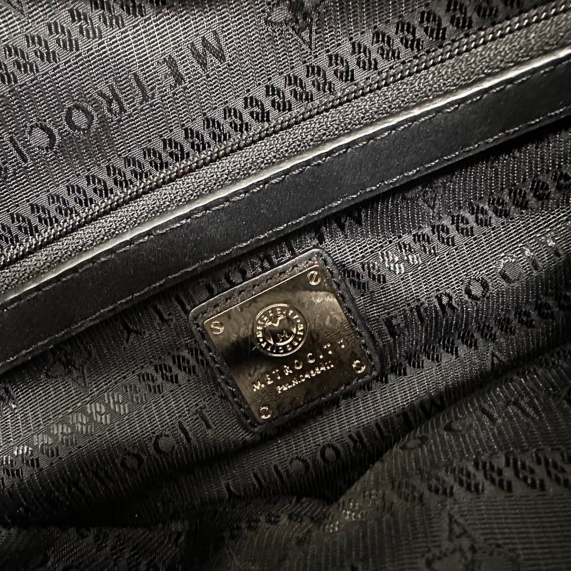 메트로시티 여성 숄더백 토트백 가죽 가방 블랙 보증서 있음 상품이미지5