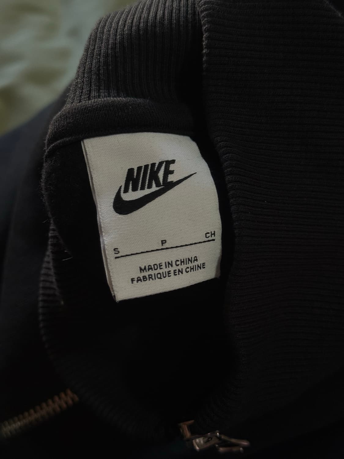 NIKE 크롭 하프집업 블랙 상품이미지3