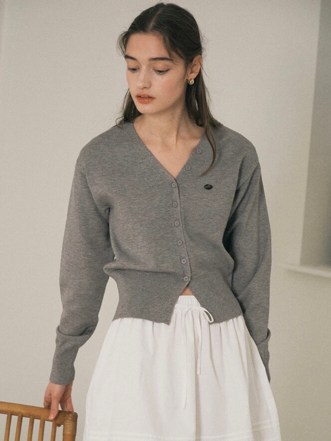 로라로라 rolarola 브이넥 베이직 가디건 그레이 상품이미지7