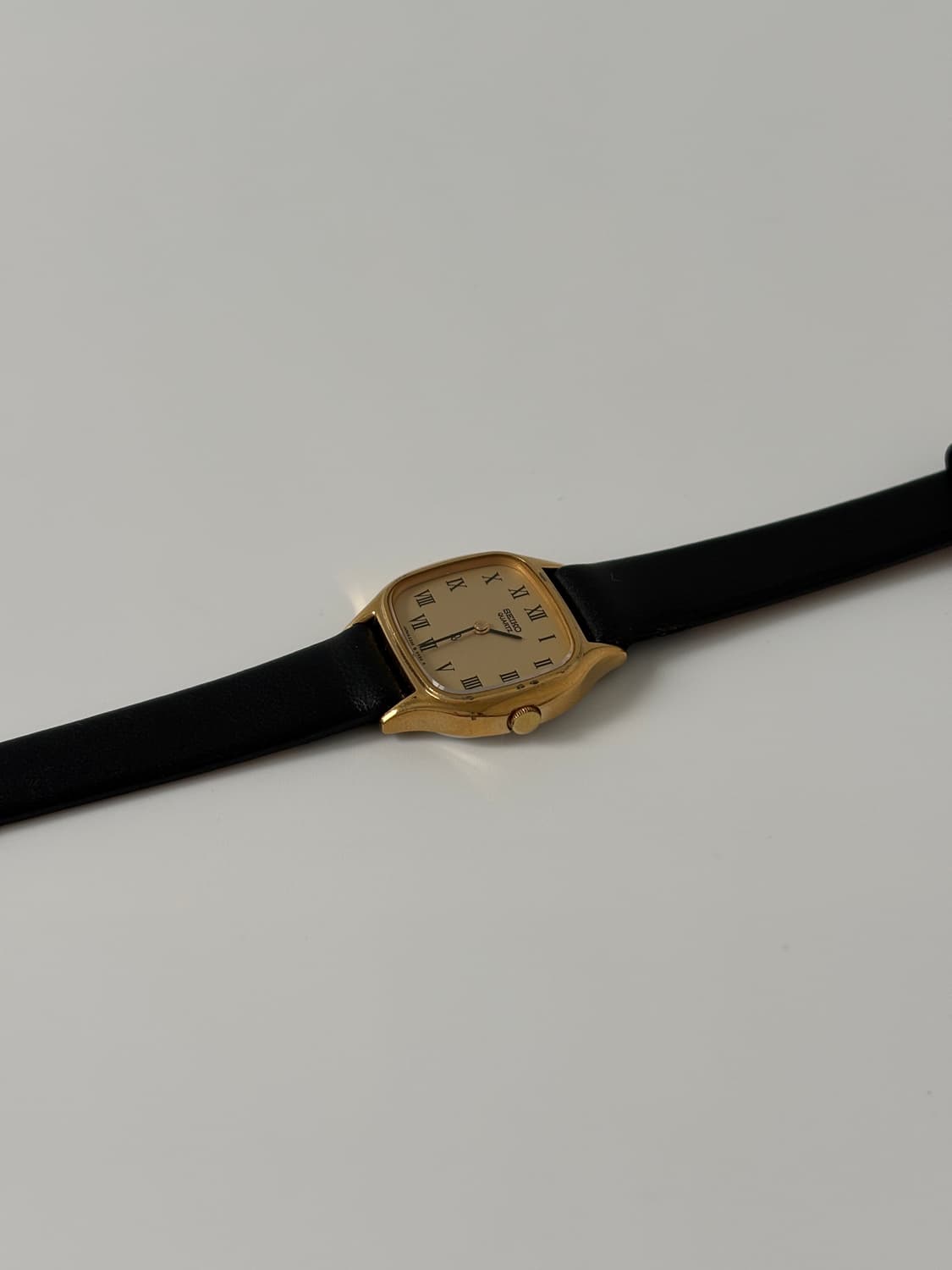 1980s Roman Cushion Shaped Ladies Quartz 상품이미지5