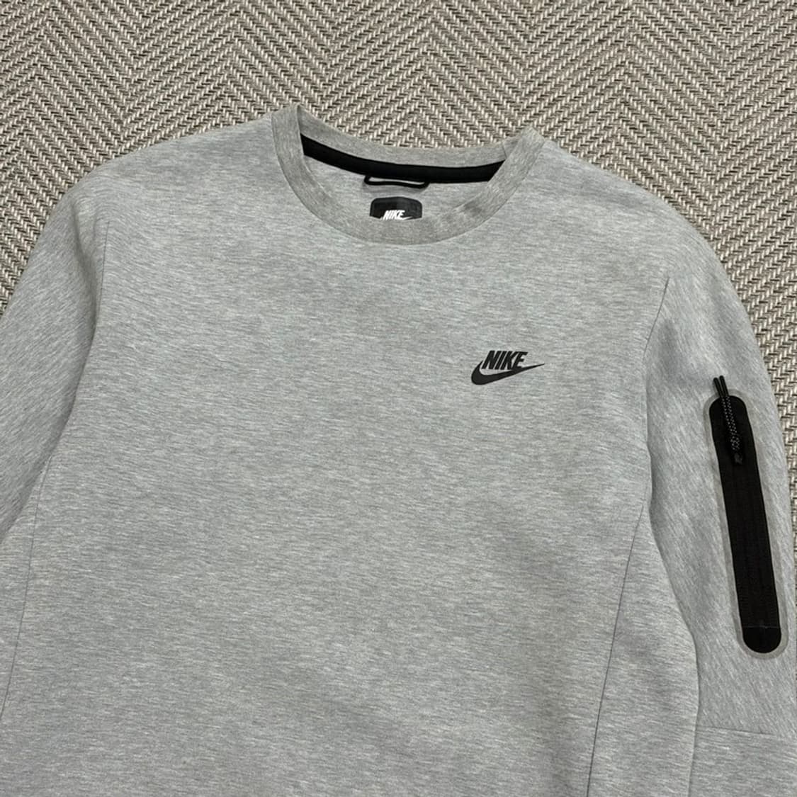 나이키 테크팩 맨투맨 v1646 상품이미지3