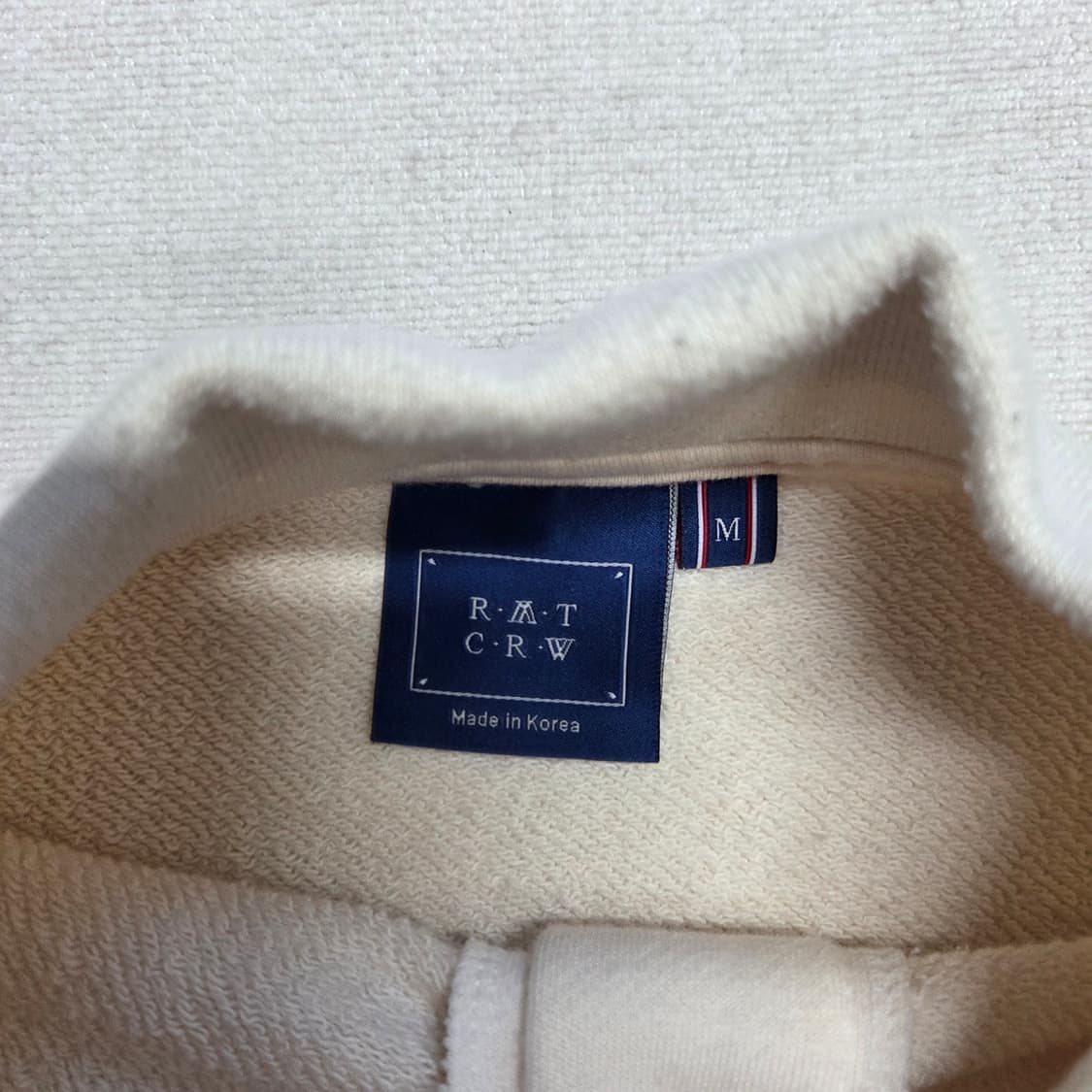 로맨틱크라운 크롭 맨투맨 상품이미지3