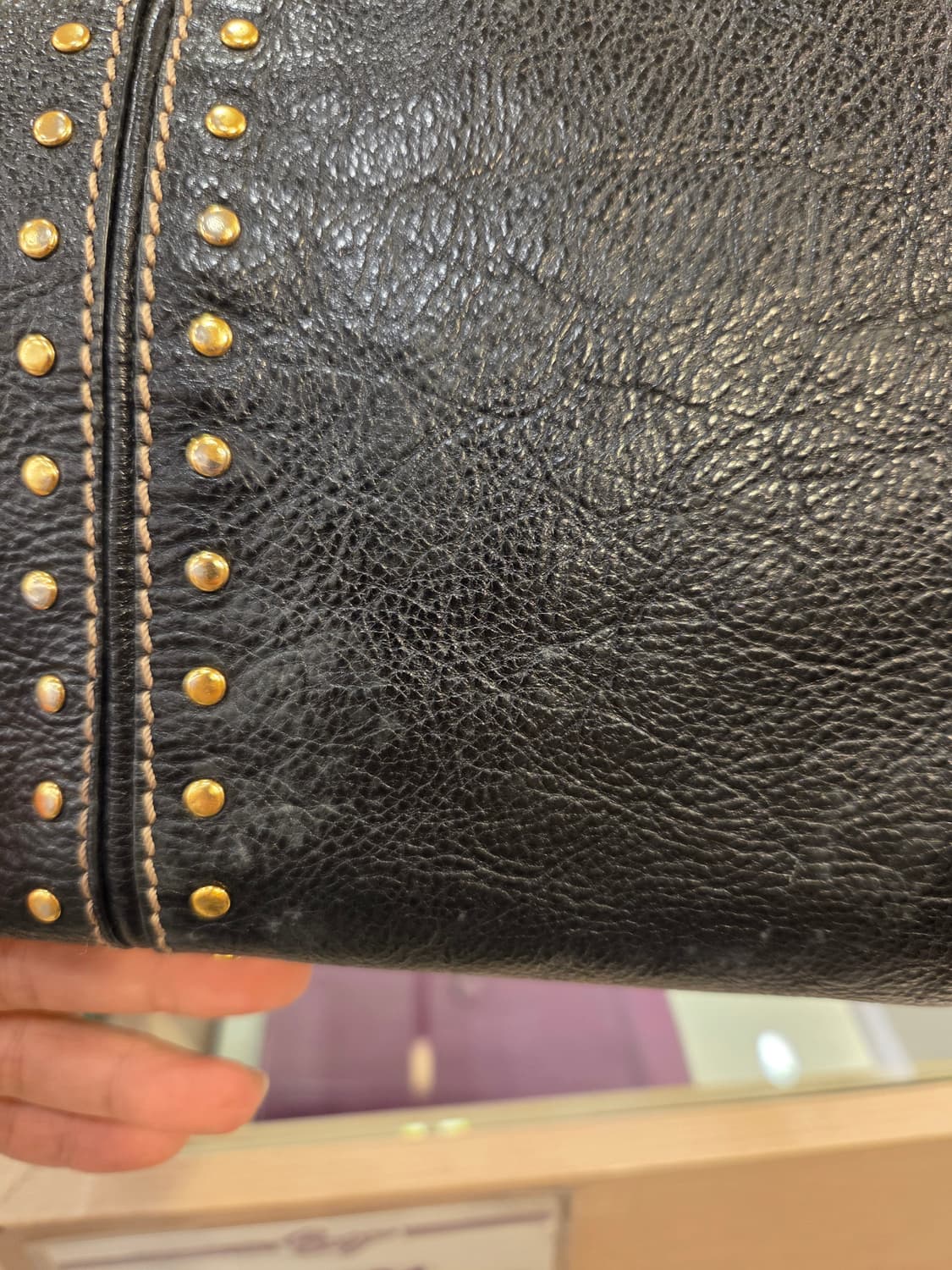 마이클코어스 스터드 숄더백 상품이미지4