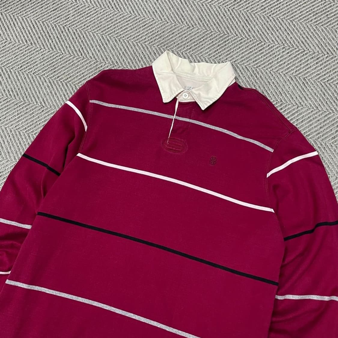 아이조드 자수 로고 럭비티 v0446 상품이미지3