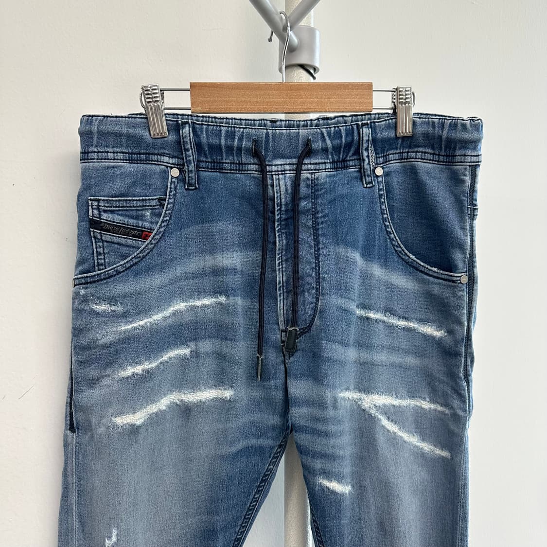 디젤 이태리 디스트로이드 워싱 팬츠 상품이미지2