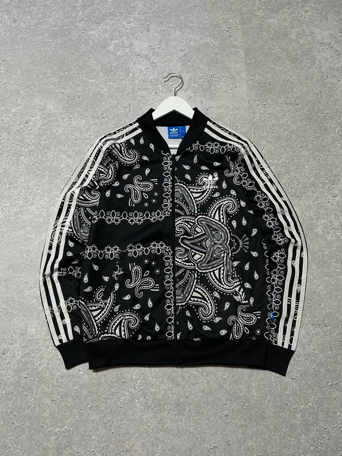 아디다스 페이즐리 빅로고 트랙탑 상품이미지3