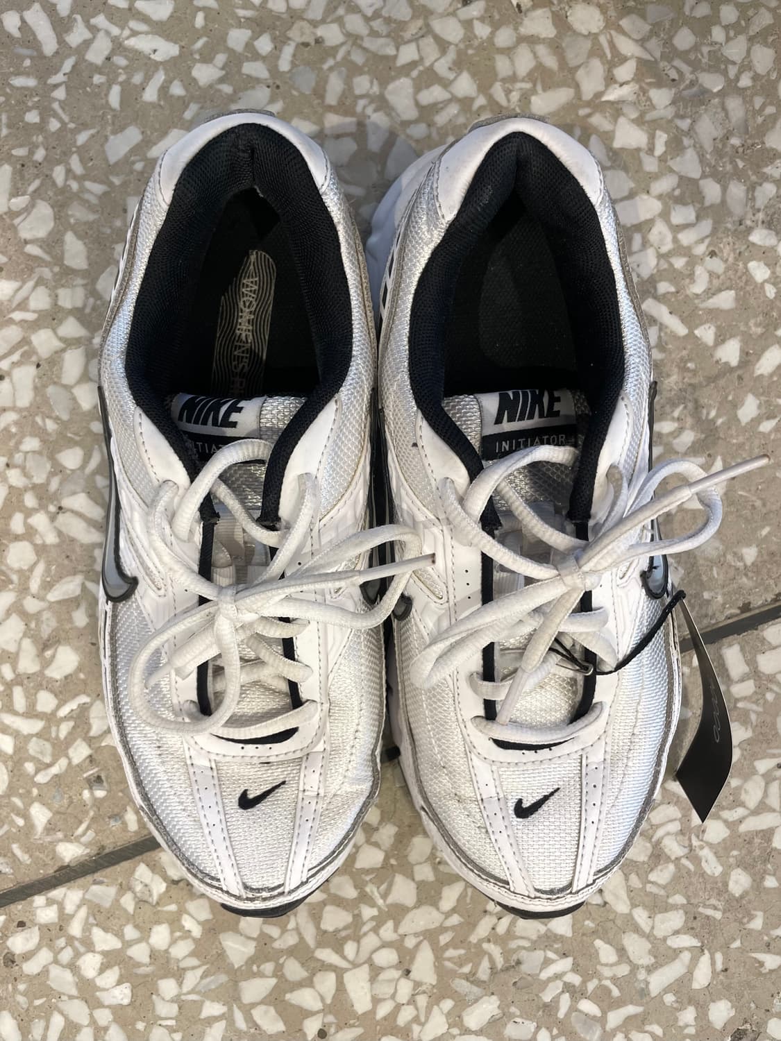 Nike Initiator white black 상품이미지4