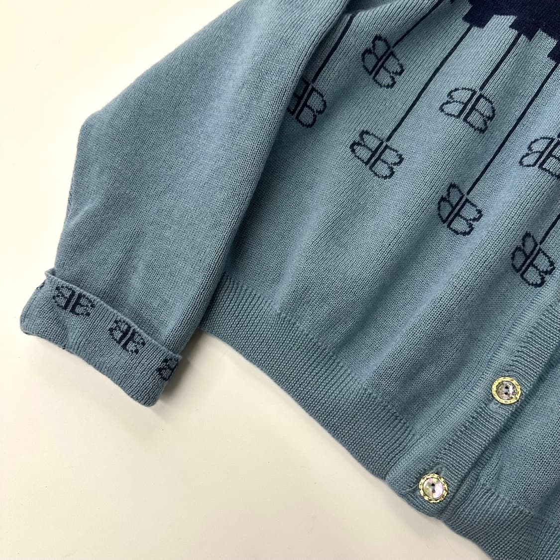  발렌시아가 블루 BB로고 금장단추 크롭 가디건 상품이미지3