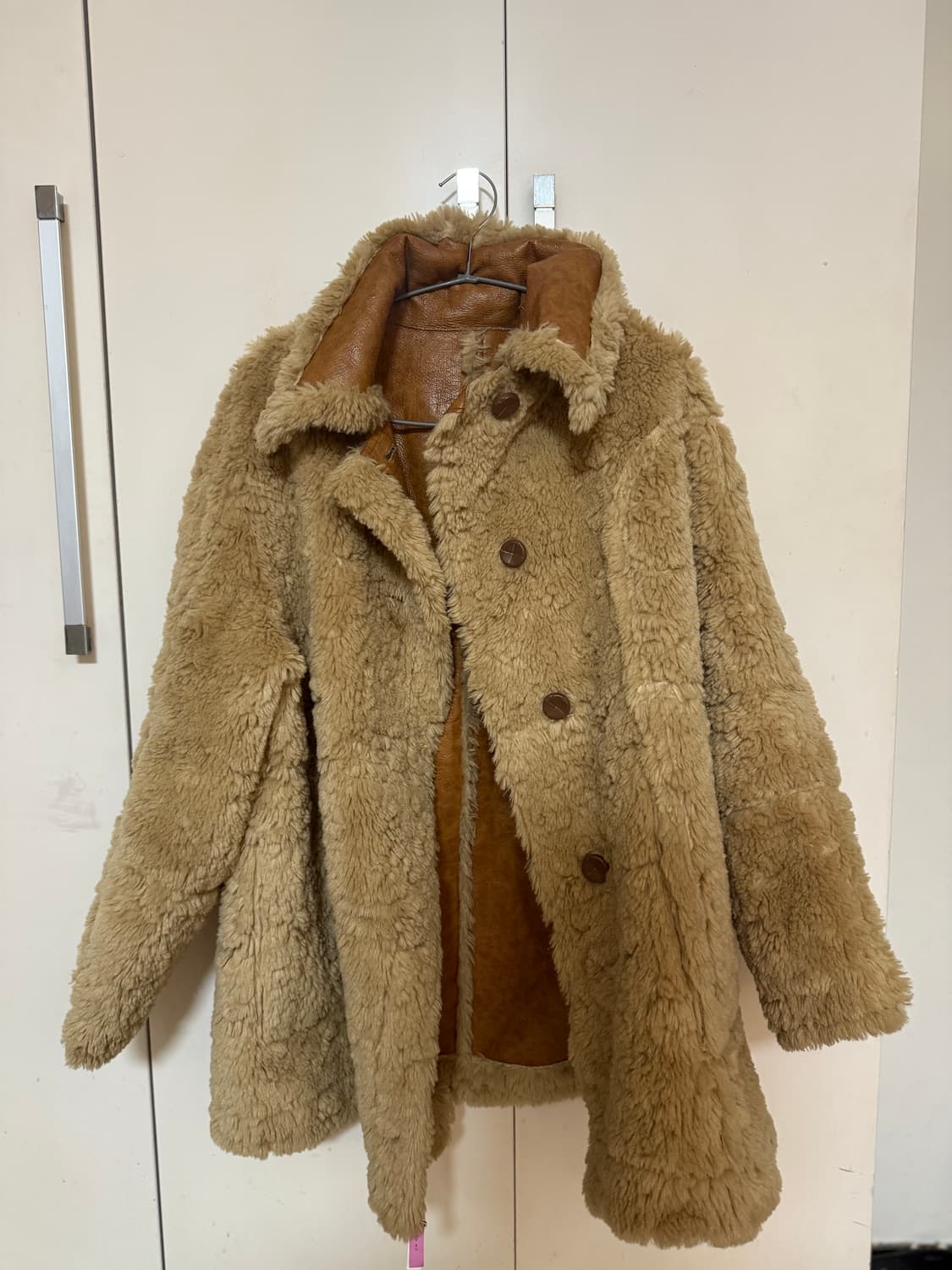 Perverse 퍼버즈 무스탕 리버시버블 자켓 상품이미지3