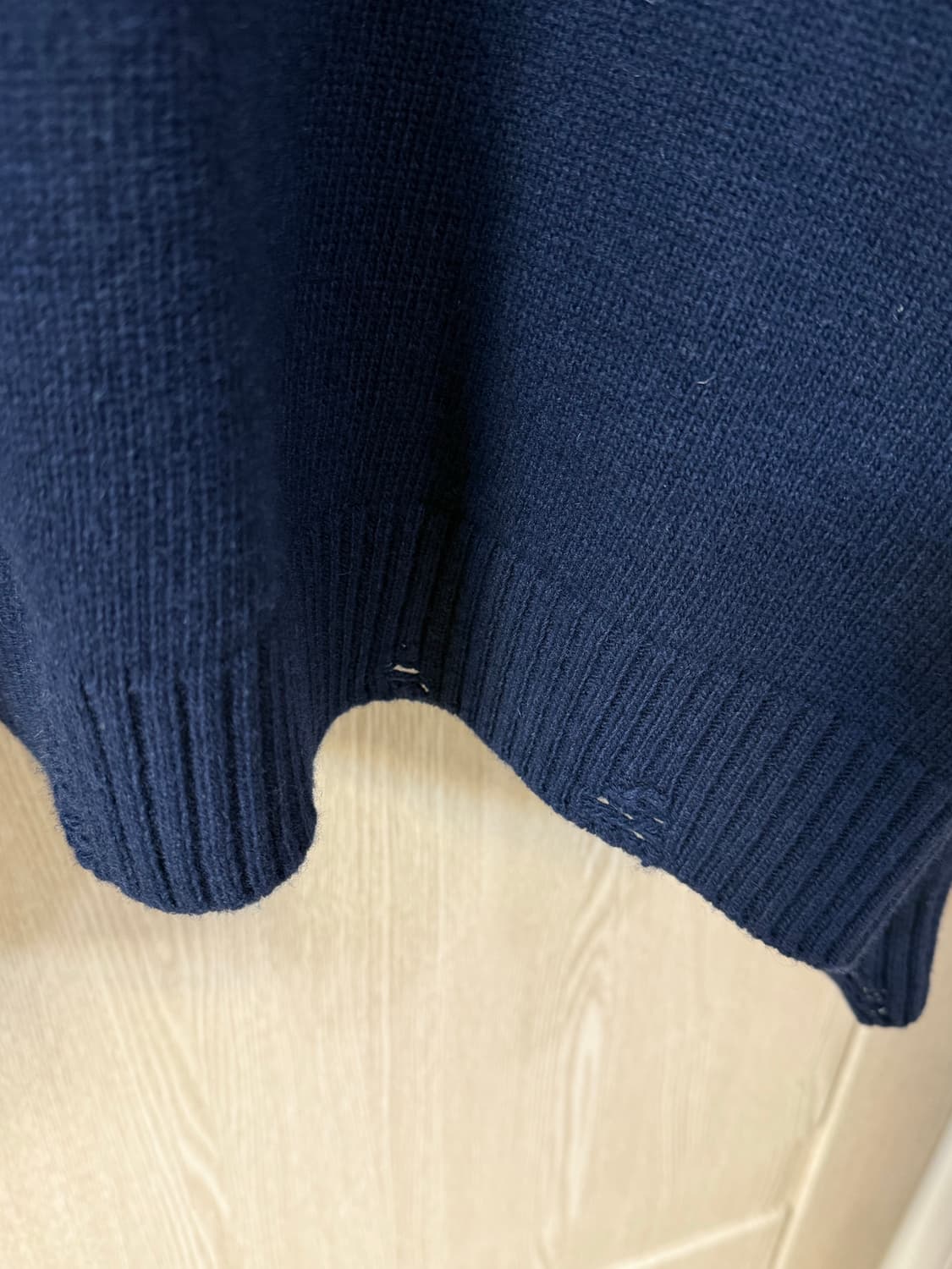 MJD콘트라스트 넥 캐시 니트 L. 상품이미지4