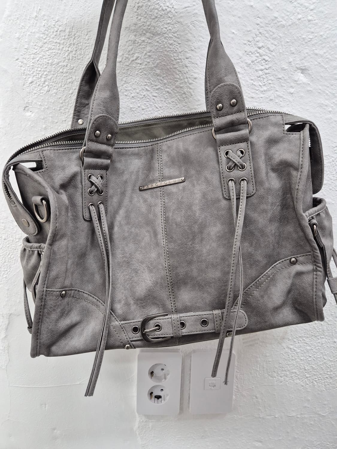 팬시클럽 벨티드 워싱 레더백 상품이미지1