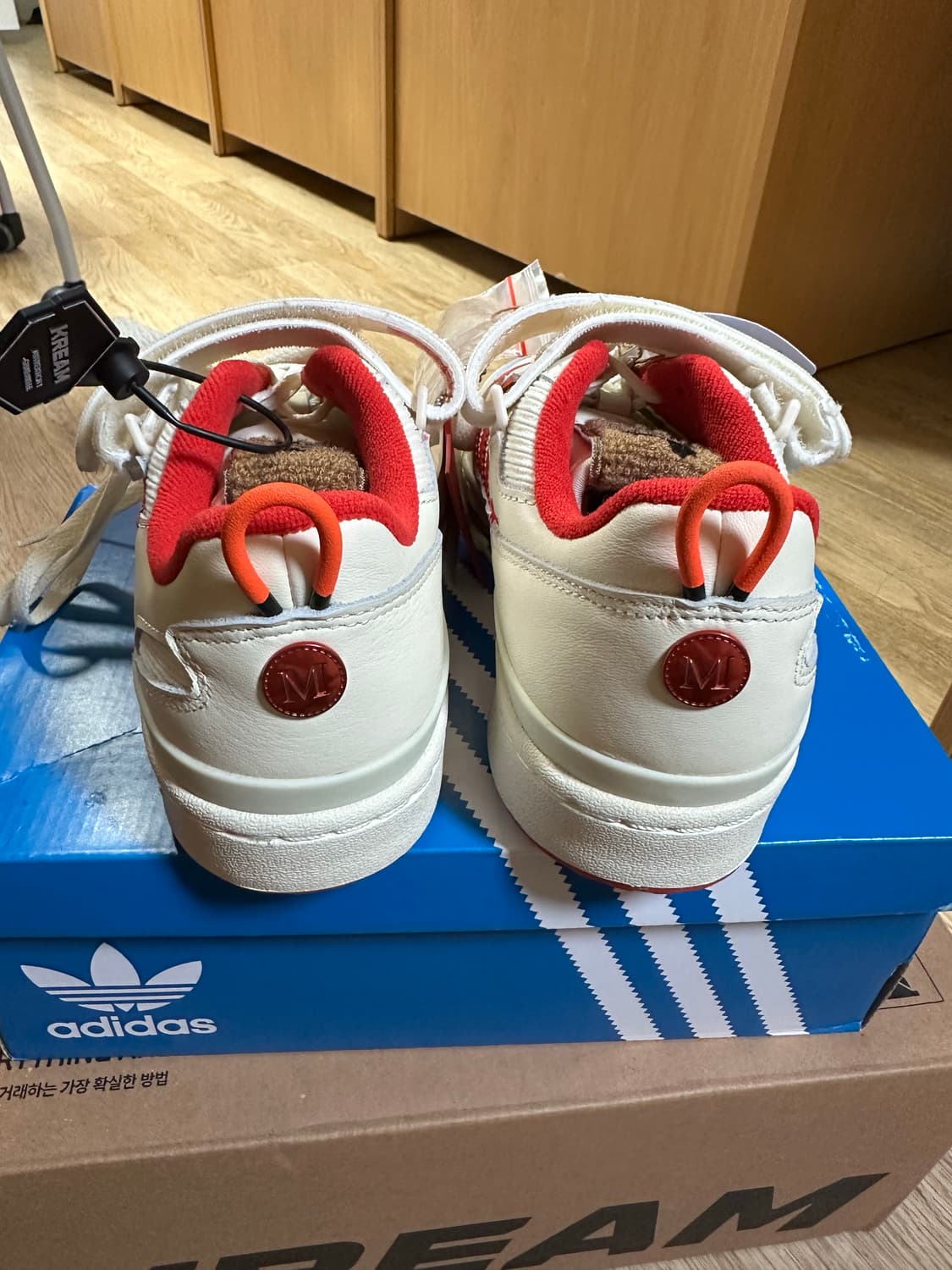 아디다스 포럼 로우 나홀로집에 240 상품이미지5