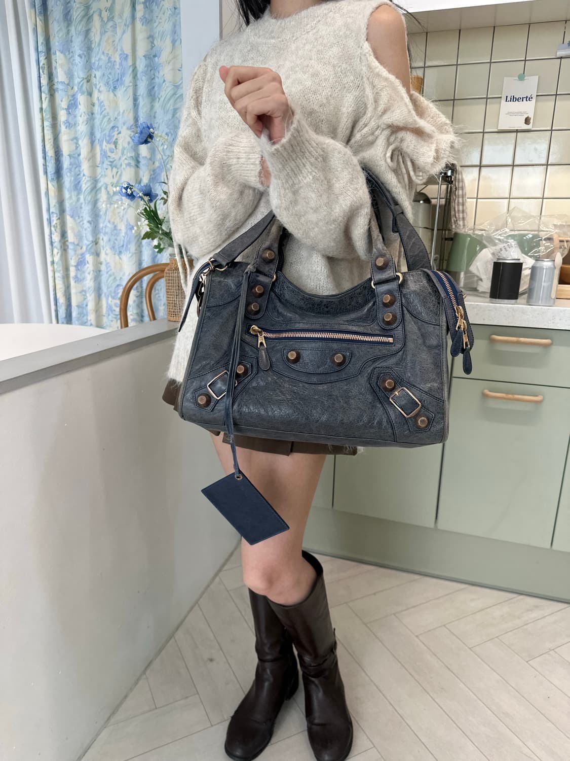 ❌거래중[A 정품] 발렌시아가 자이언트 시티 모터백 블루 카키그레이 상품이미지8