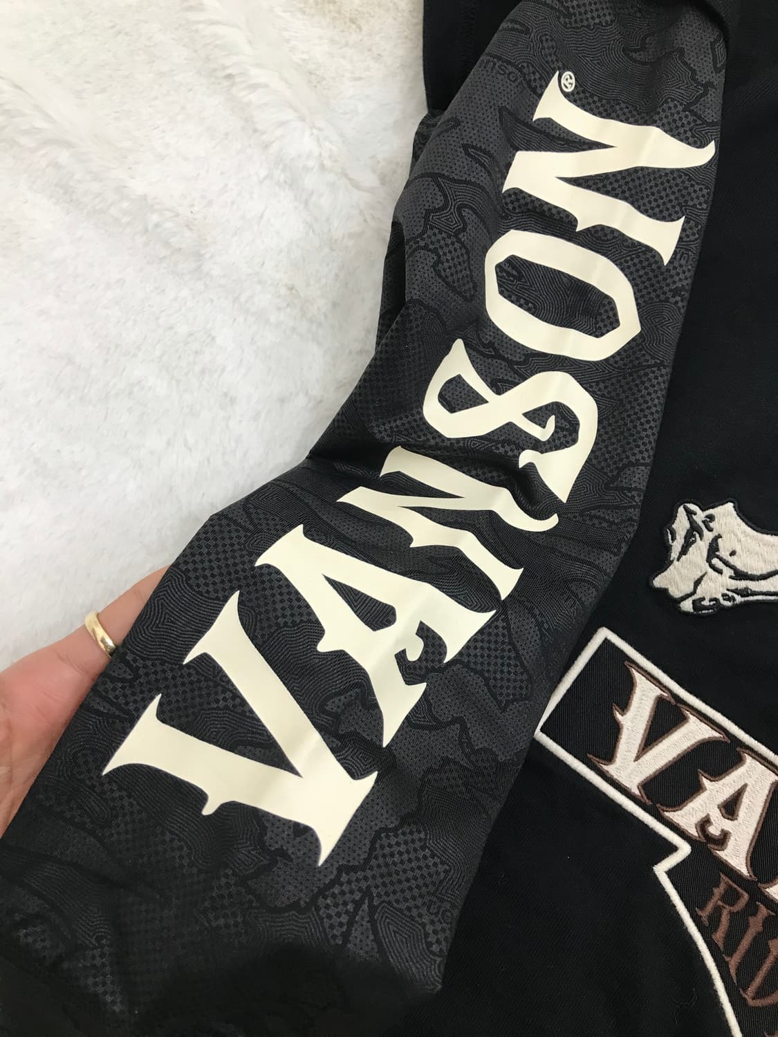 밴슨 레이어드 자수&카모 롱슬리브 상품이미지9