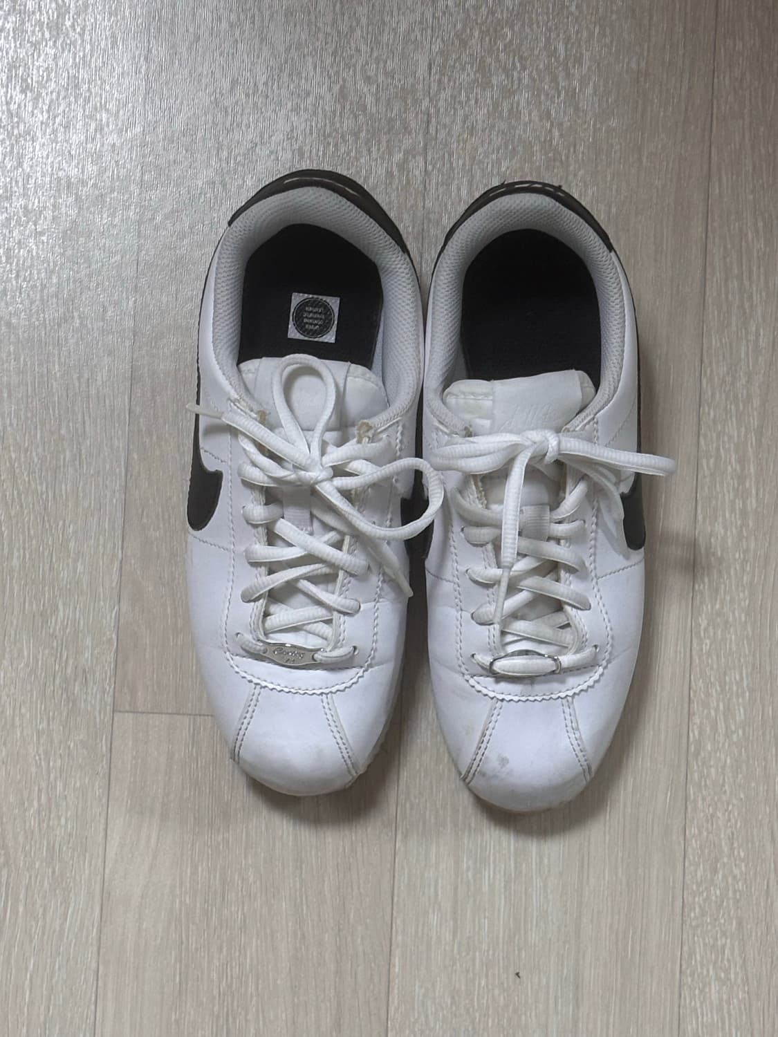 나이키 코르테즈 흰검 상품이미지1