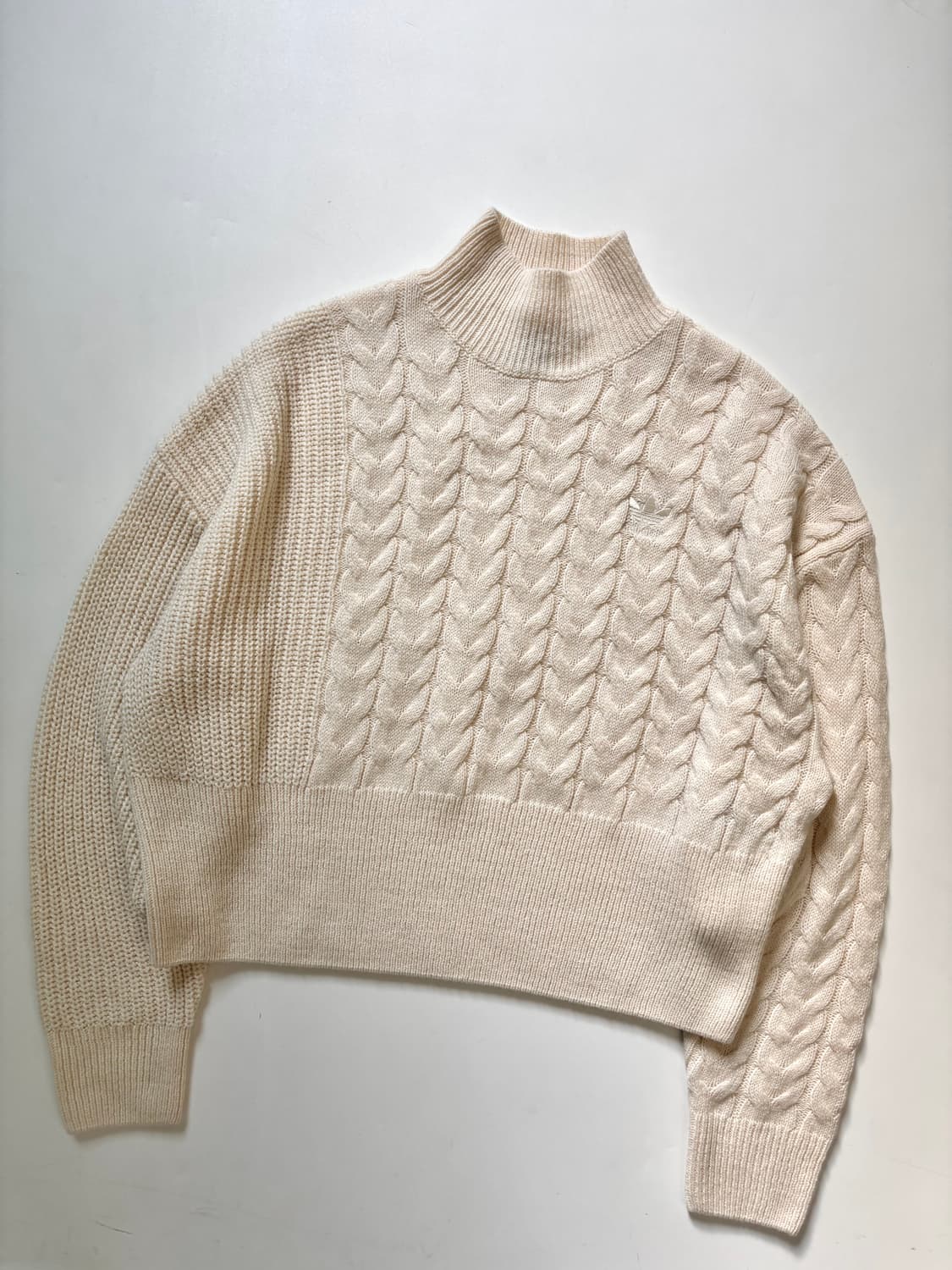 Adidas 아디다스 아이보리 케이블 하이넥 니트 상품이미지4