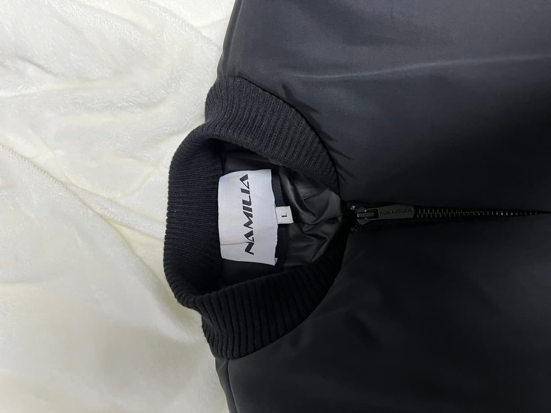 Namilia 나밀리아 파워 숄더 봄버 자켓 L사이즈 상품이미지1