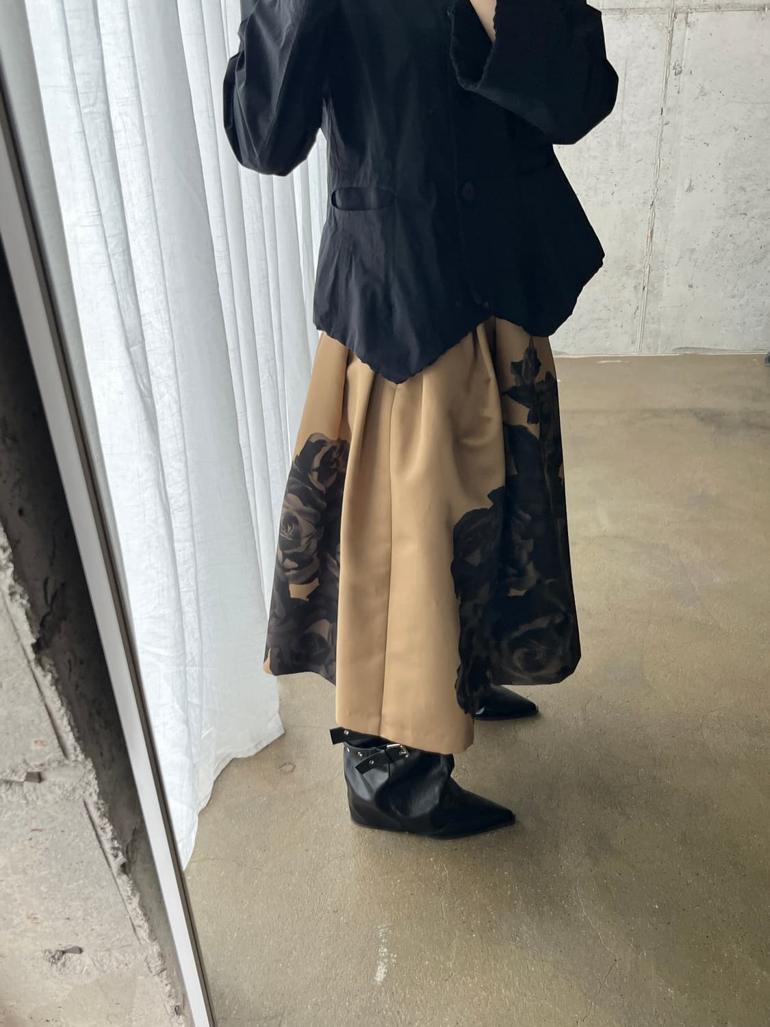 Dama Collecition 블랙 로즈 스커트  상품이미지3