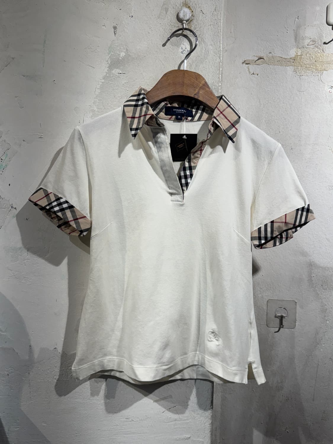Burberry white polo shirt 상품이미지1