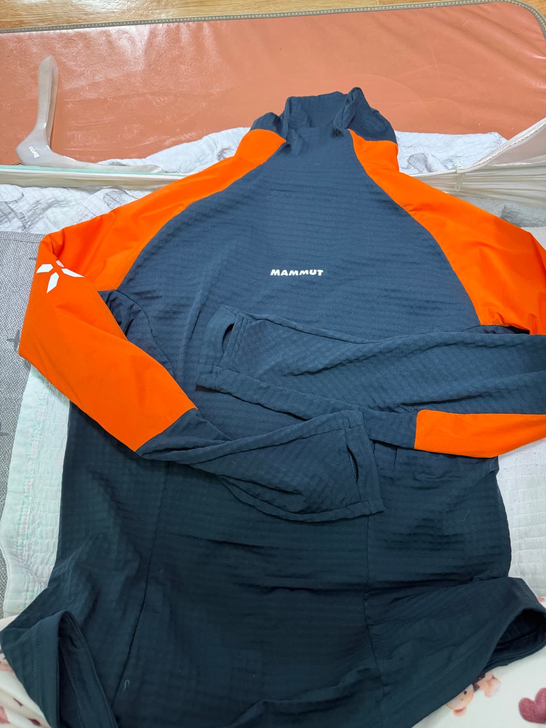 아이거 노드완드 미드레이어 하이브리드 후드 자켓 남성 M11E5FM008 상품이미지3